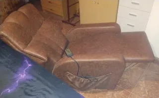 Divano relax massaggio in pelle marrone