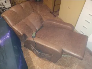 Divano relax massaggio in pelle marrone