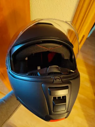 Cascos de moto negro