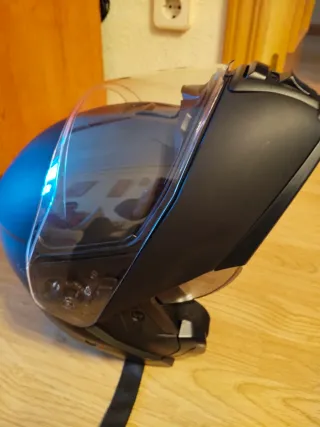 Cascos de moto negro