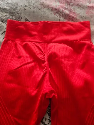 Leggings rojos push up talla M