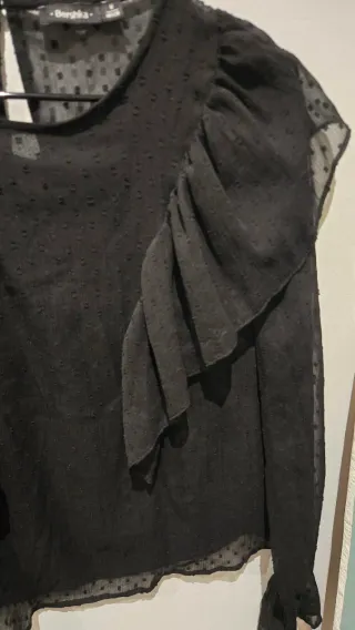 Blusa Bershka Negra Talla M