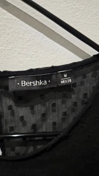 Blusa Bershka Negra Talla M