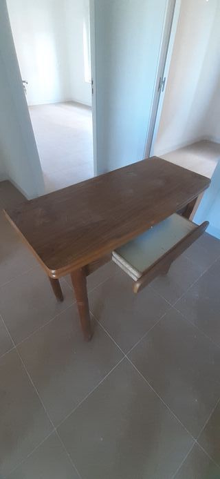 Mesa de cocina de madera