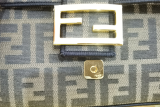 Borsa Fendi Baguette media originale