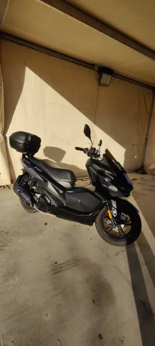 Moto Scooter 125cc Negra Automática Jet Sym