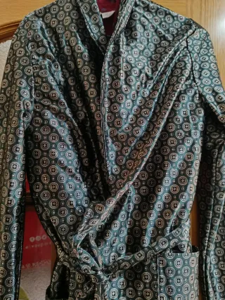 Batín de caballero estampado