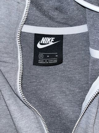 Chaqueta Nike Gris con Cremallera