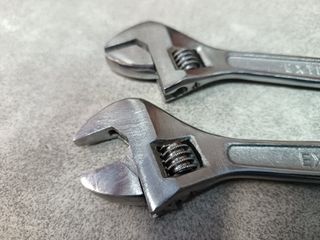 LOTE 2 LLAVES INGLESAS PEQUEÑAS