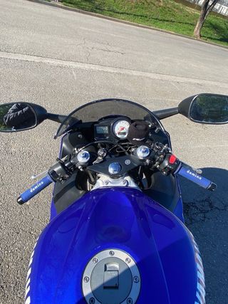 Yamaha R6 Carburación Azul