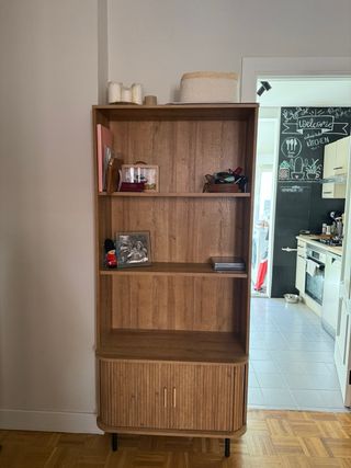 Estantería de madera