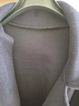 Abrigo tipo gabardina azul marino talla U