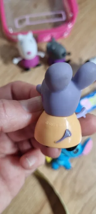 Muñecos Peppa Pig y Llavero Stitch