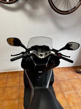 Kawasaki J125 Maxi Scooter 6197 km
