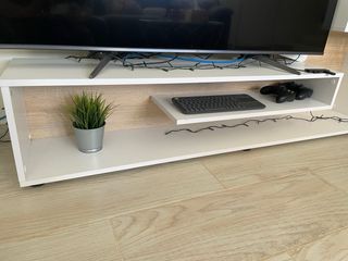 Mueble TV moderno blanco y madera