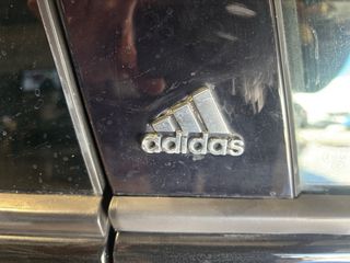 Volkswagen Golf gti edicion adidas