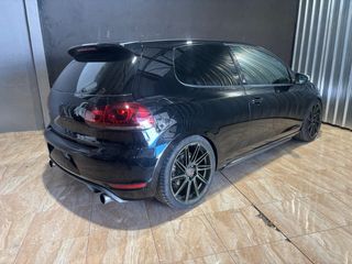 Volkswagen Golf gti edicion adidas