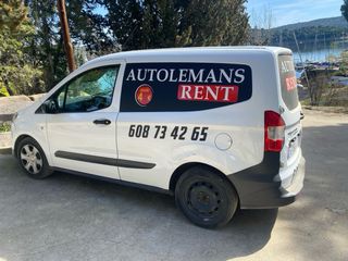 Ford E-Transit Courier 2012