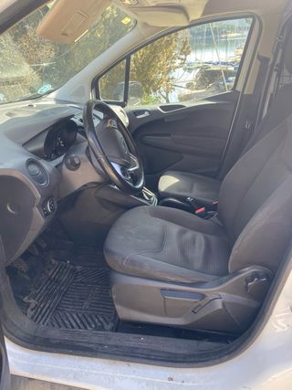 Ford E-Transit Courier 2012