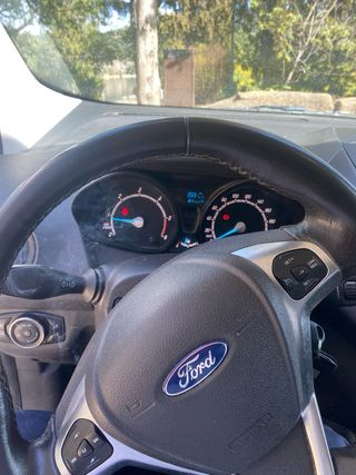 Ford E-Transit Courier 2012