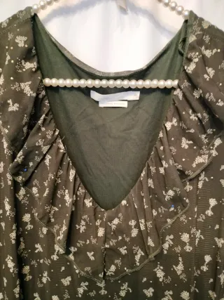 Vestido midi floral caqui