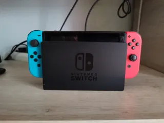 Nintendo Switch Azul y Rojo sin caja