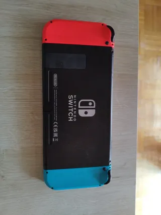 Nintendo Switch Azul y Rojo sin caja