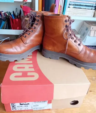 Botín Camper cordones marrón