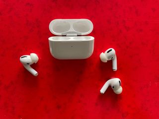 AirPods Pro 1 (A2190) - Piezas/Uso Parcial - Funda