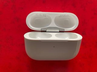 AirPods Pro 1 (A2190) - Piezas/Uso Parcial - Funda