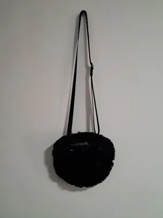 Bolso pelo negro