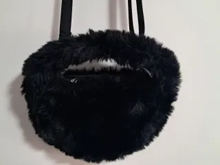 Bolso pelo negro