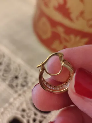 Anillo Oro 18k con Rubíes y Diamantes y algollas
