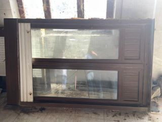 Ventana y reja PVC imitación madera
