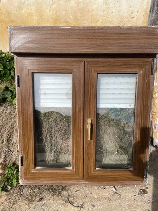 Ventana y reja PVC imitación madera