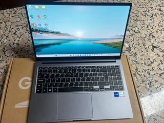 Portátil Samsung Galaxy Book4 i7-1355U 16GB 512G