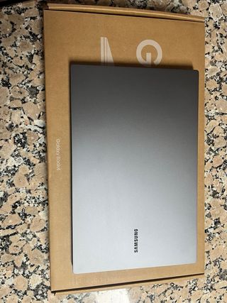 Portátil Samsung Galaxy Book4 i7-1355U 16GB 512G