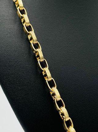 CADENA DISEÑO FORZADA BARRA CON GRECA, HUECA, ORO