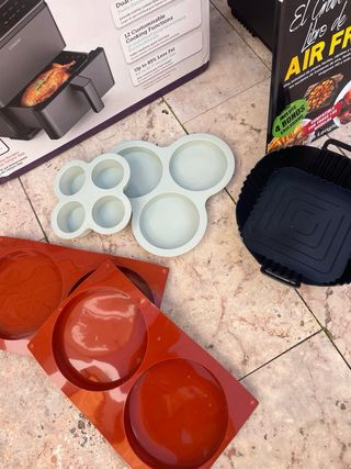 Cosori Smart Air Fryer 6.4L + Accesorios