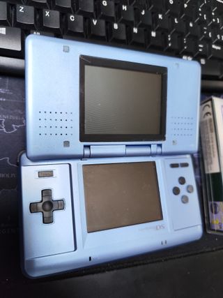 Pack Nintendo DS + Golden Sun Game Boy Advance