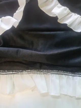 Vestido gasa negro y blanco con lazo