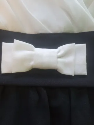 Vestido gasa negro y blanco con lazo