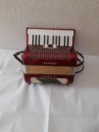 Fisarmonica Hohner Student VM 48 bassi
