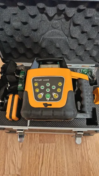 Nivel láser rotativo 360° + receptor – NUEVO