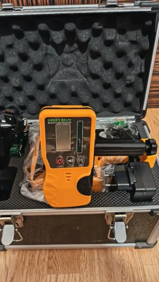 Nivel láser rotativo 360° + receptor – NUEVO