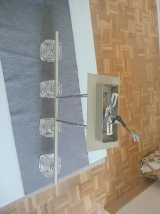 Lámpara de cristal y metal