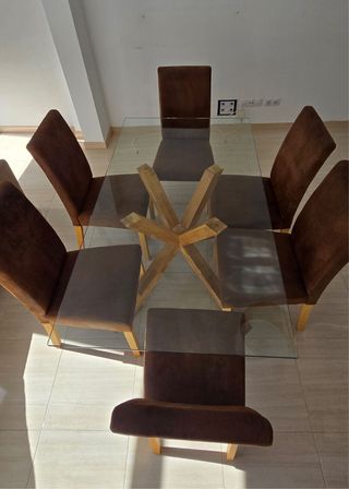 Mesa cristal y 6 sillas comedor