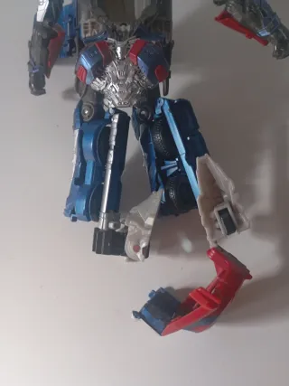 Muñeco Transformer Optimus Prime