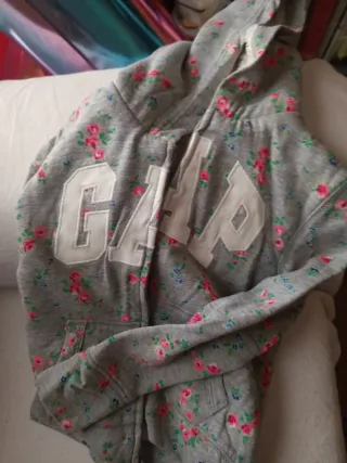 Chaqueta niña rosa talla 5 ,6-7 las dos por 5 euro