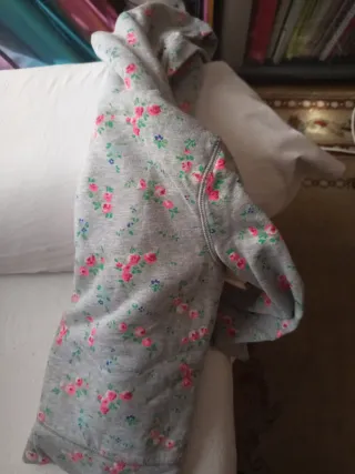 Chaqueta niña rosa talla 5 ,6-7 las dos por 5 euro